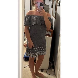 Old Navy Off the Shoulder Floral Dress in size XS